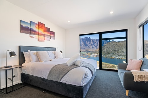 Style & Tranquillity - Eight Bedrooms, Two Houses 28 Luxe Stay