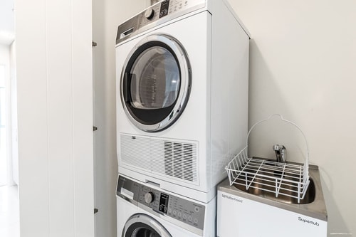 Executive Living in Bluewater 10 Luxe Stay