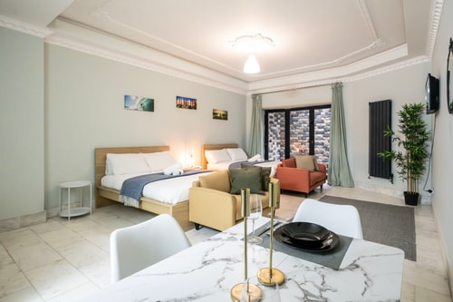 Finchley Road Studios by PrimeCityHosts - S3 1 primecityhosts.com