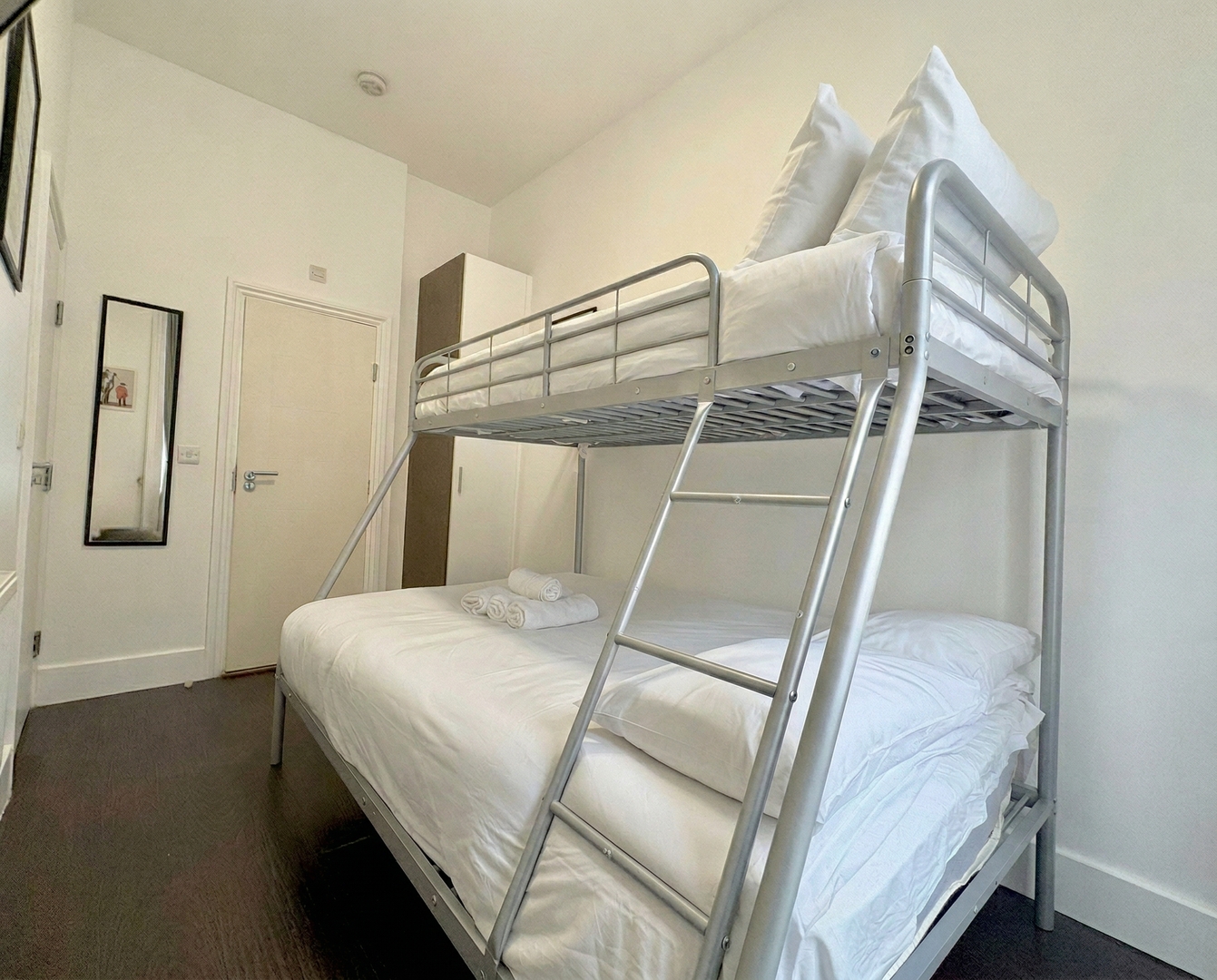 Charlotte Street Rooms by News Hotel R1 0 primecityhosts.com