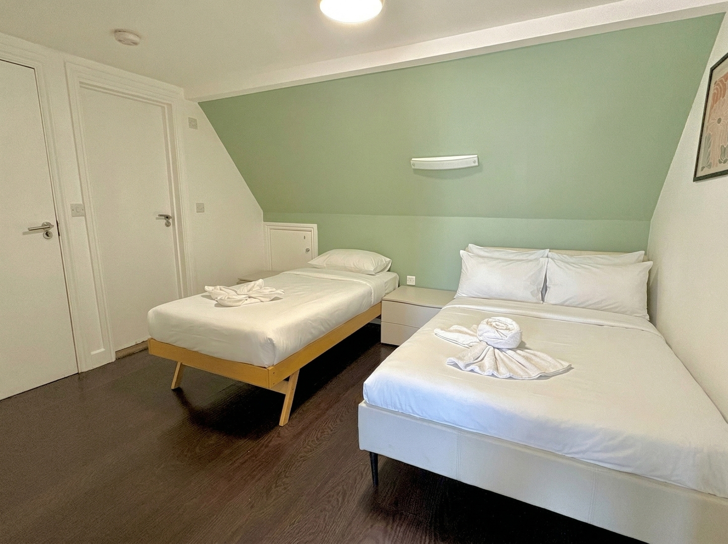 Charlotte Street Family Rooms by News Hotel R9 1 primecityhosts.com