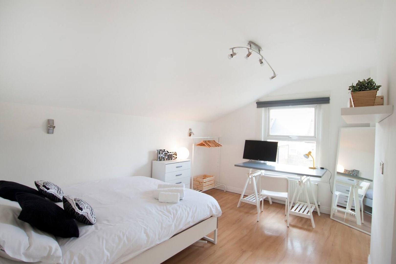 Tooting Broadway Rooms by PrimeCityHosts R6 0 primecityhosts.com