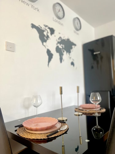 King's Cross and Angel apartment by PrimeCityHosts 7 primecityhosts.com