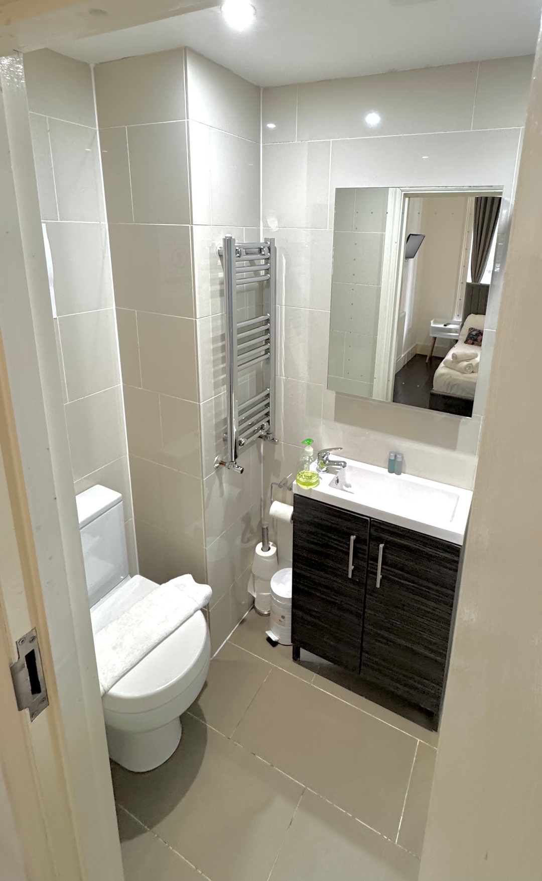 Charlotte Street Rooms by News Hotel R1 6 primecityhosts.com