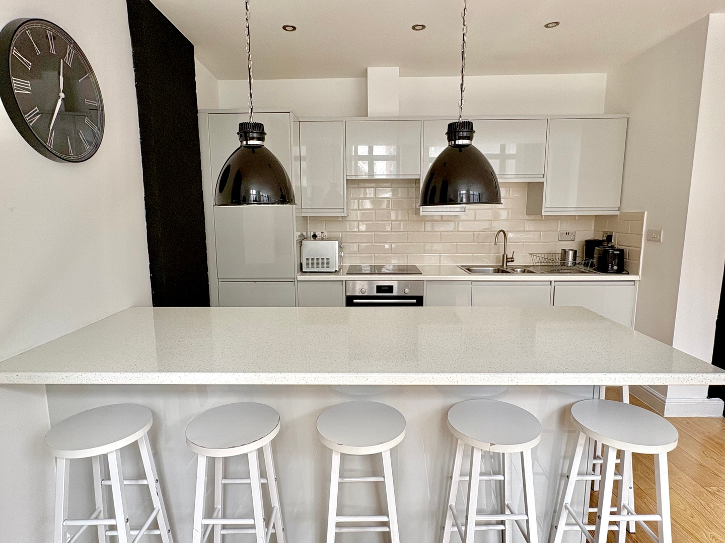 Shoreditch Apartments by PrimeCityHosts F1 9 primecityhosts.com