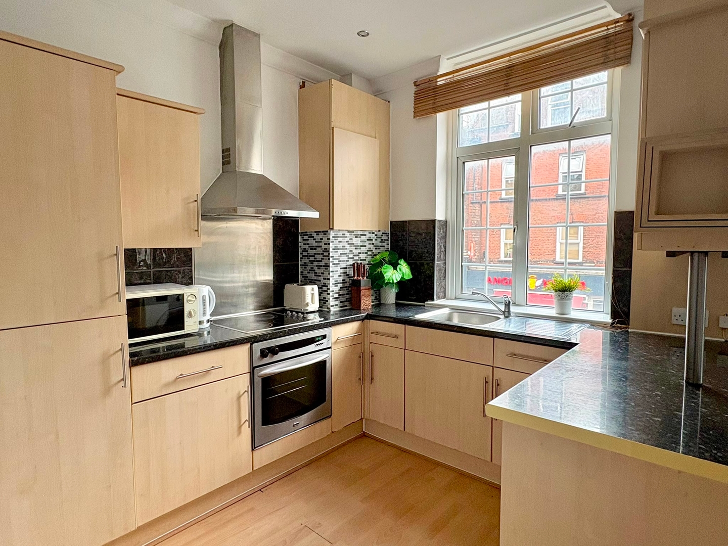 Islington 2 bedroom terrace Apartment by PrimeCityHosts 9 primecityhosts.com