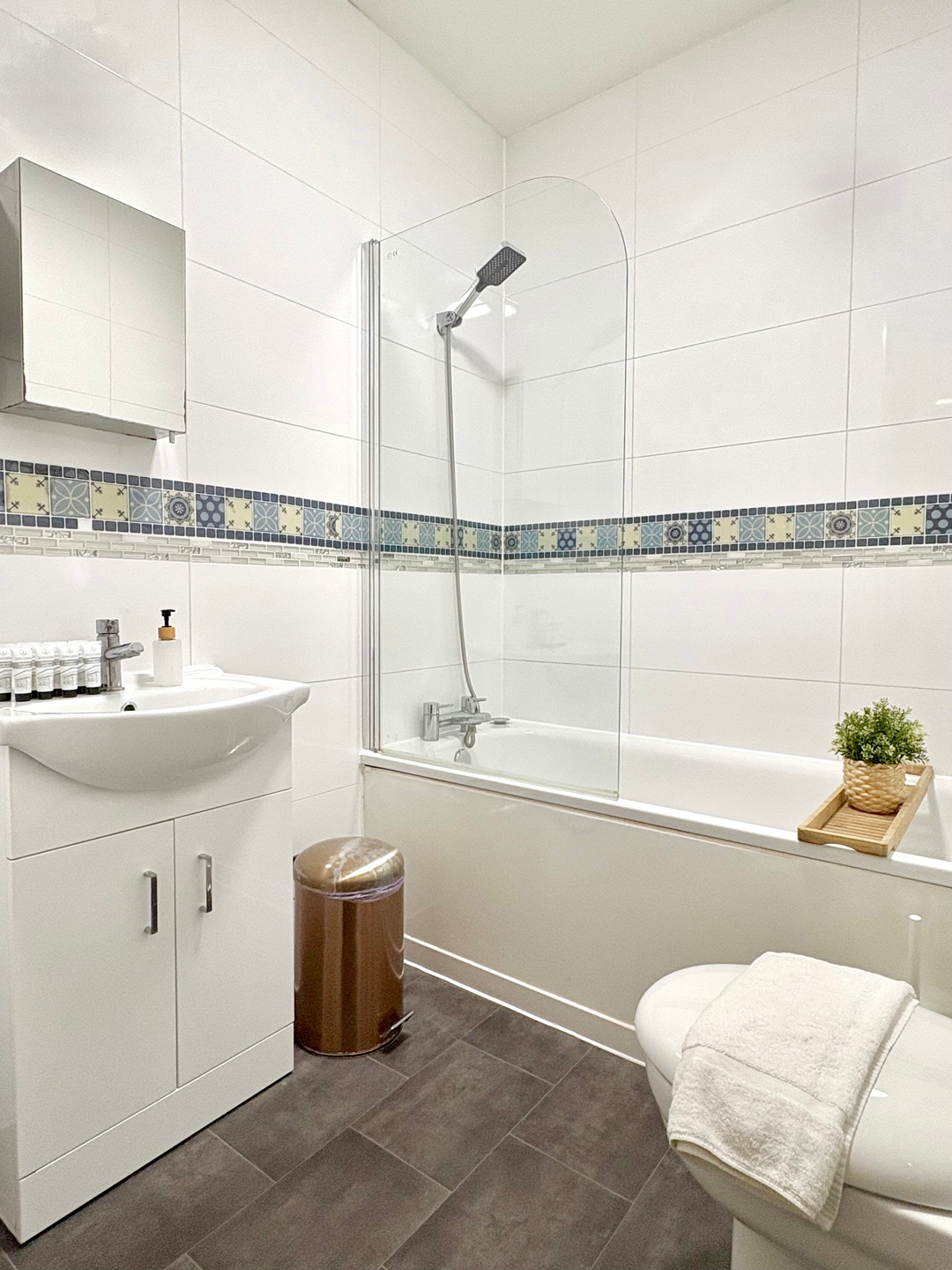 Shoreditch Apartments by PrimeCityHosts F1 15 primecityhosts.com