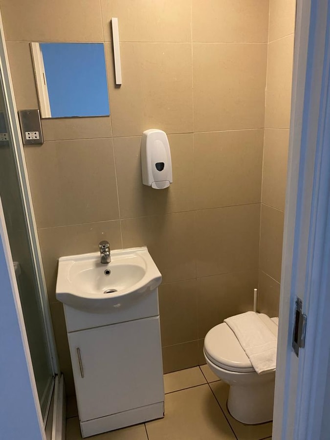 Tooting Rooms by PrimeCityHosts R4 11 primecityhosts.com