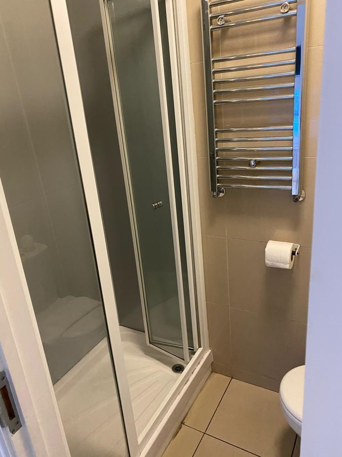 Tooting Rooms by PrimeCityHosts R5 5 primecityhosts.com