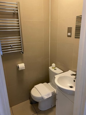 Tooting Rooms by PrimeCityHosts R5 6 primecityhosts.com