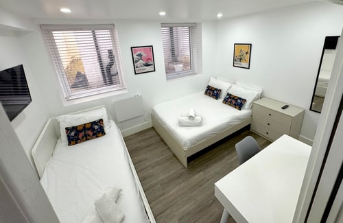 Charlotte Street Family Rooms by News Hotel B3 2 primecityhosts.com