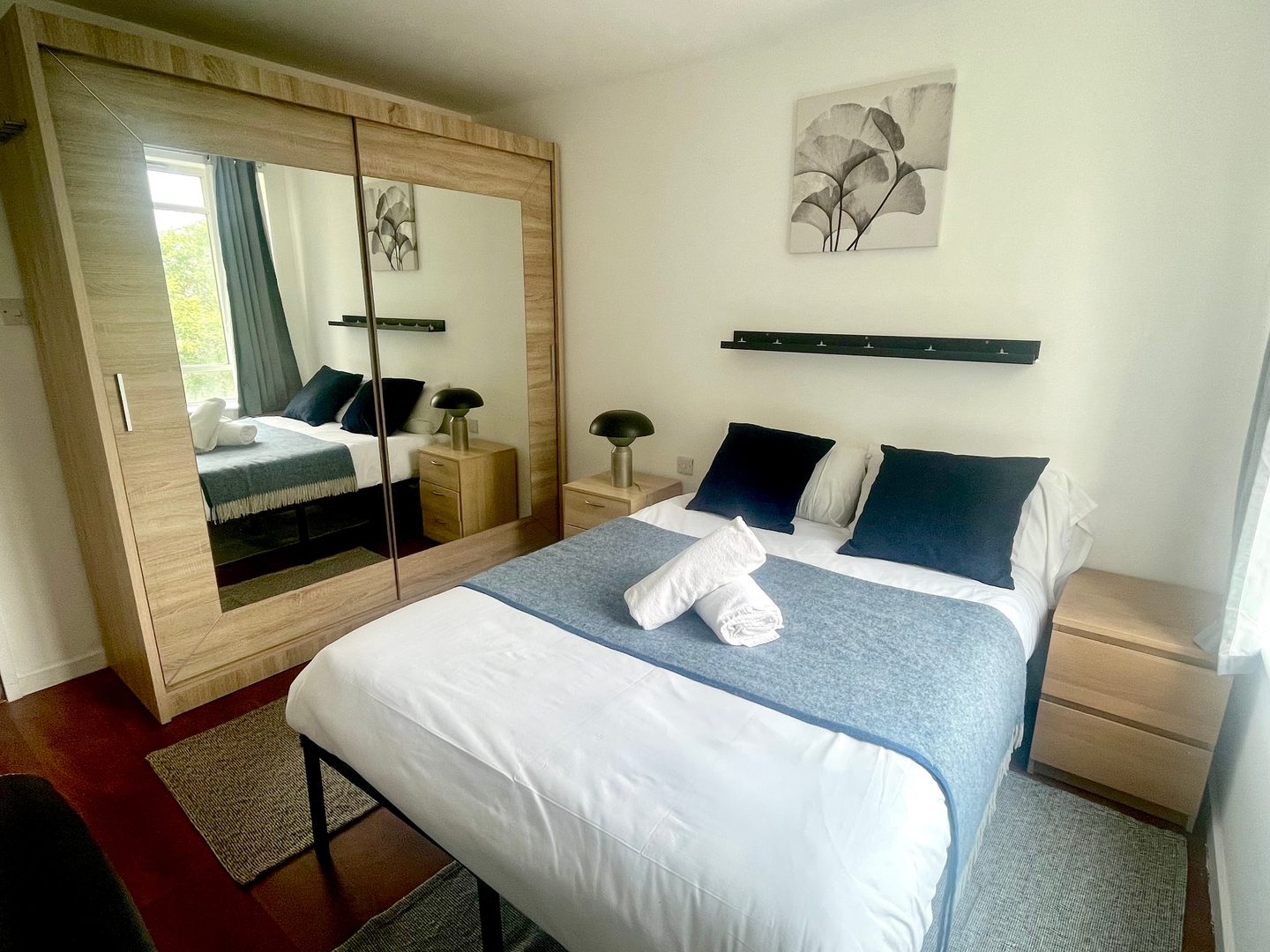 King's Cross and Angel apartment by PrimeCityHosts 0 primecityhosts.com