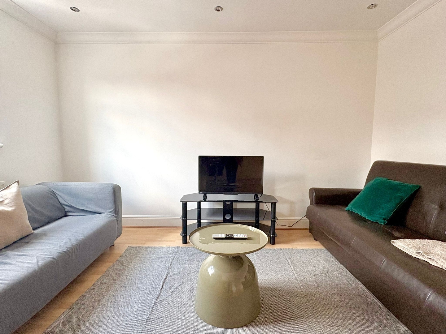 Islington 2 bedroom Apartment by PrimeCityHosts 4 primecityhosts.com