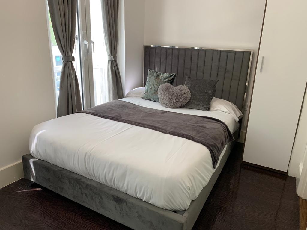 Charlotte Street Rooms by News Hotel R2 0 primecityhosts.com