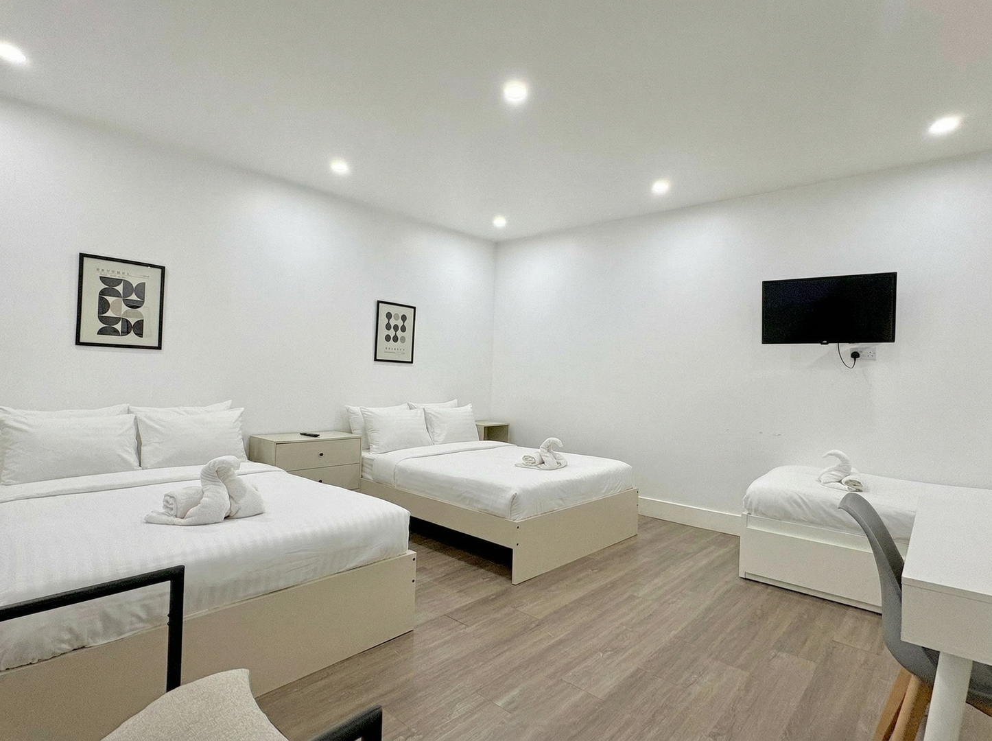 Charlotte Street Family Rooms by News Hotel B2 7 primecityhosts.com