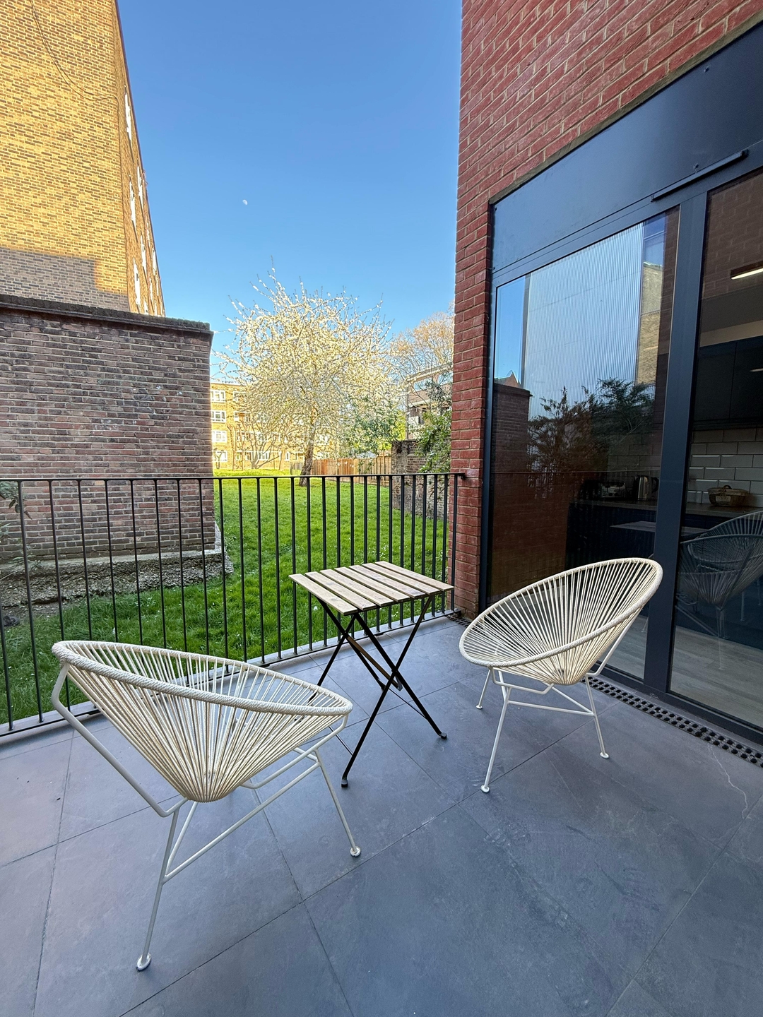 Shoreditch Apartments by PrimeCityHosts F11 26 primecityhosts.com