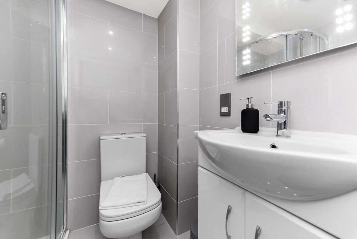 Office Studio by PrimeCityHosts 8 primecityhosts.com