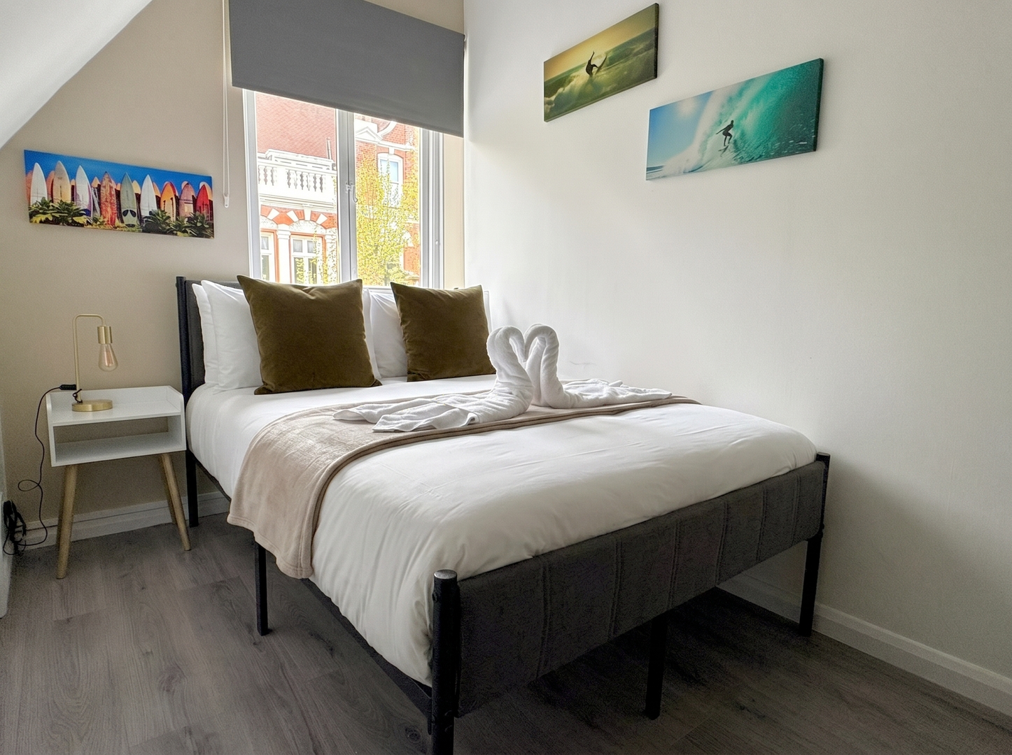 Earl's Court Apartment by PrimeCityHosts 4 primecityhosts.com