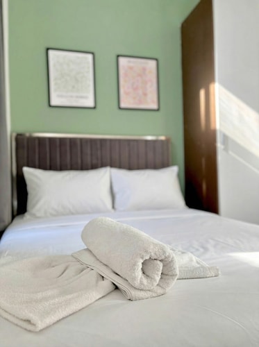 Charlotte Street Rooms by News Hotel R2 7 primecityhosts.com