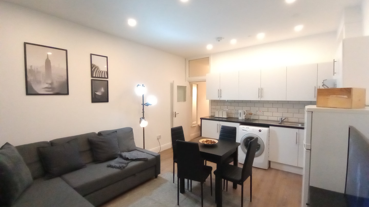 Shoreditch Apartments by PrimeCityHosts F6 1 primecityhosts.com