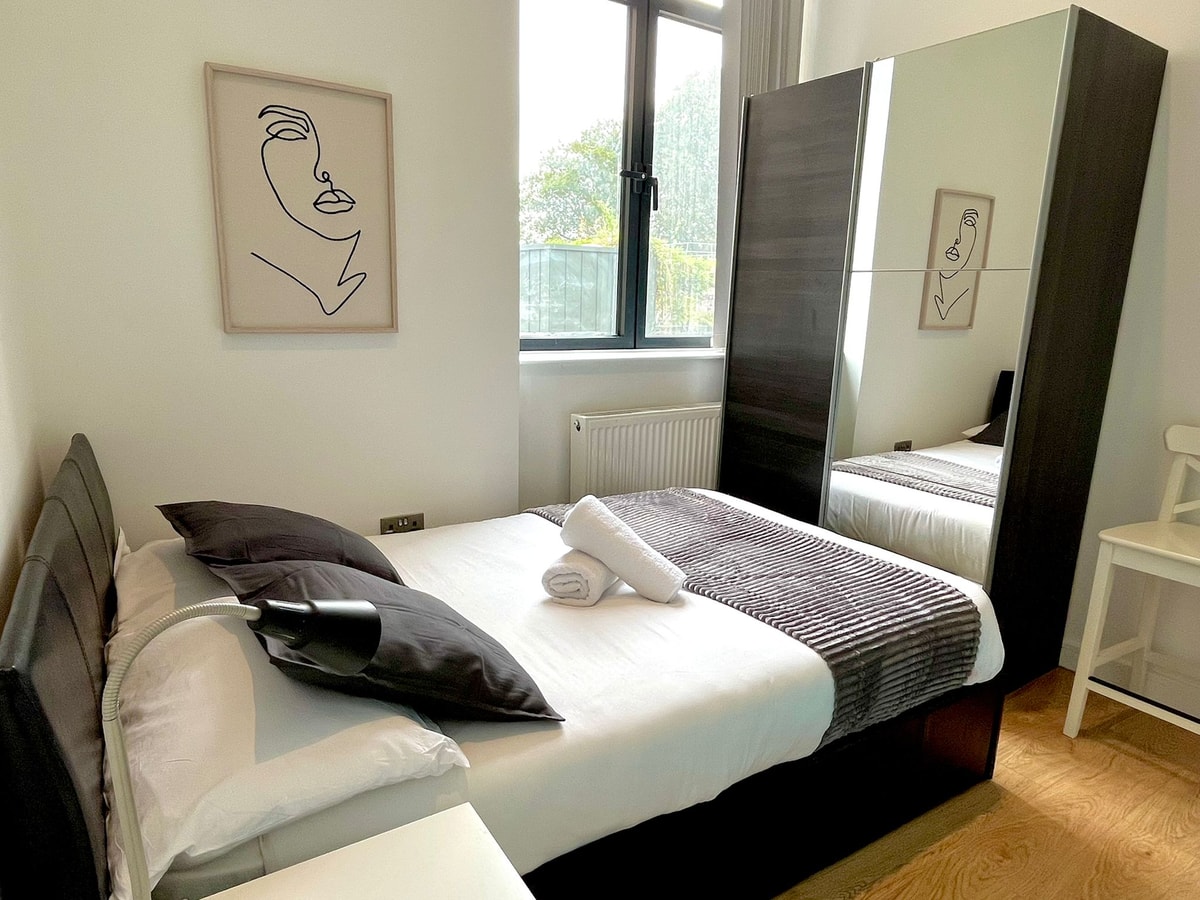 Shoreditch Apartments by PrimeCityHosts F4 10 primecityhosts.com