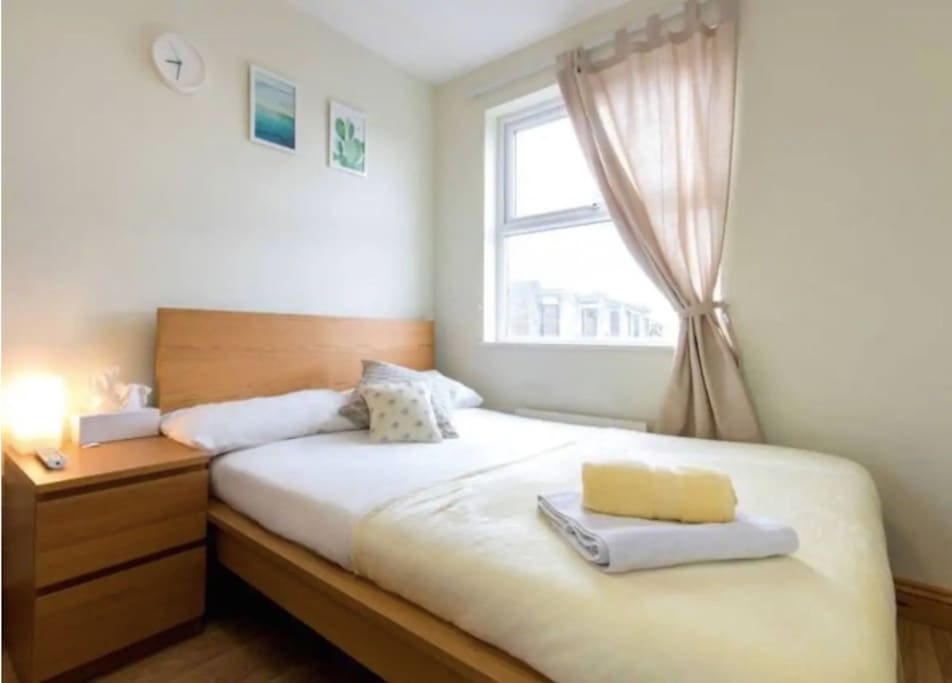 Portobello Rooms by PrimeCityHosts R5 1 primecityhosts.com