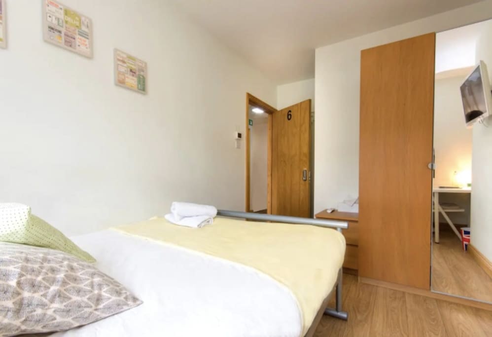 Portobello Rooms by PrimeCityHosts R6 0 primecityhosts.com