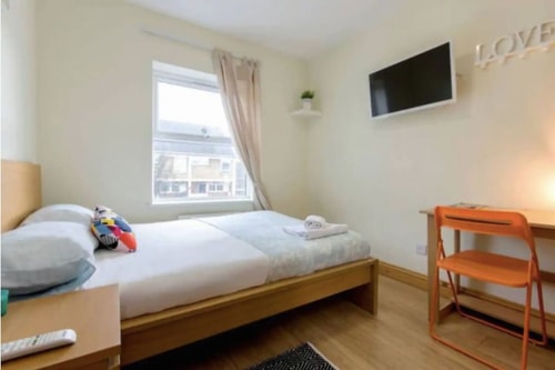 Portobello Rooms by PrimeCityHosts R7 1 primecityhosts.com