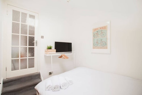 Tooting Broadway Rooms by PrimeCityHosts R5 9 primecityhosts.com