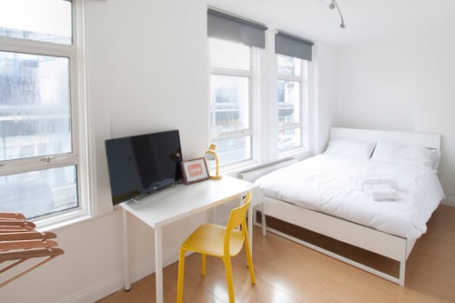 Tooting Broadway Studios by PrimeCityHosts S4 1 primecityhosts.com