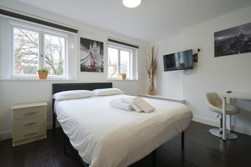 Charlotte Street Rooms by News Hotel R7B 0 primecityhosts.com