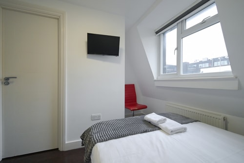 Charlotte Street Rooms by News Hotel R8 1 primecityhosts.com