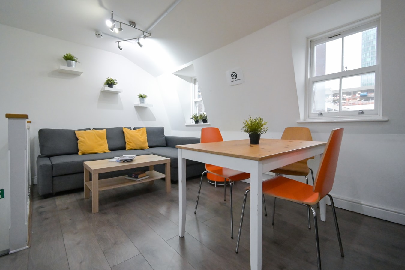 Tottenham Flats by PrimeCityHosts 3F 14 primecityhosts.com