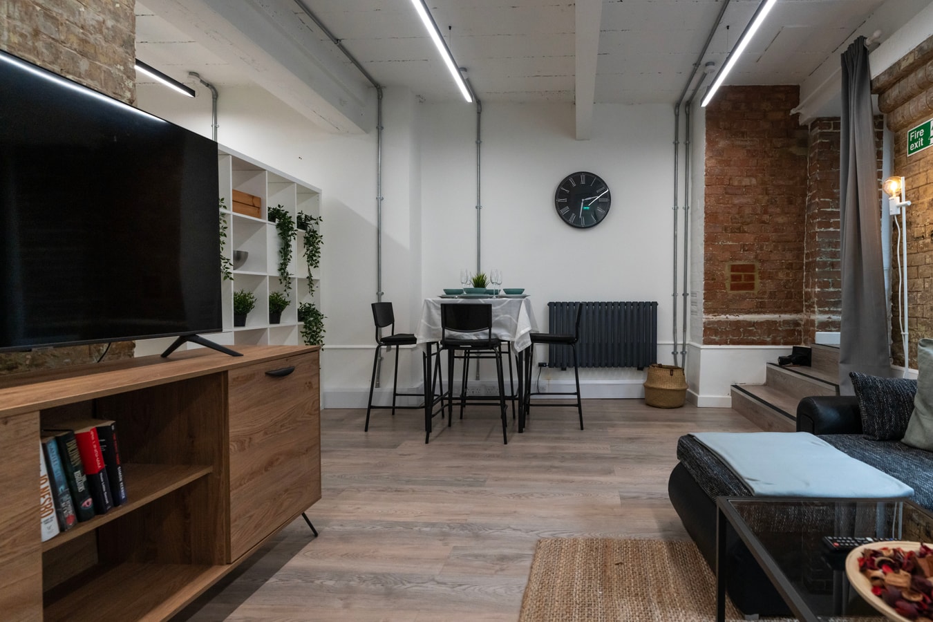 Shoreditch Studio by PrimeCityHosts F9 12 primecityhosts.com