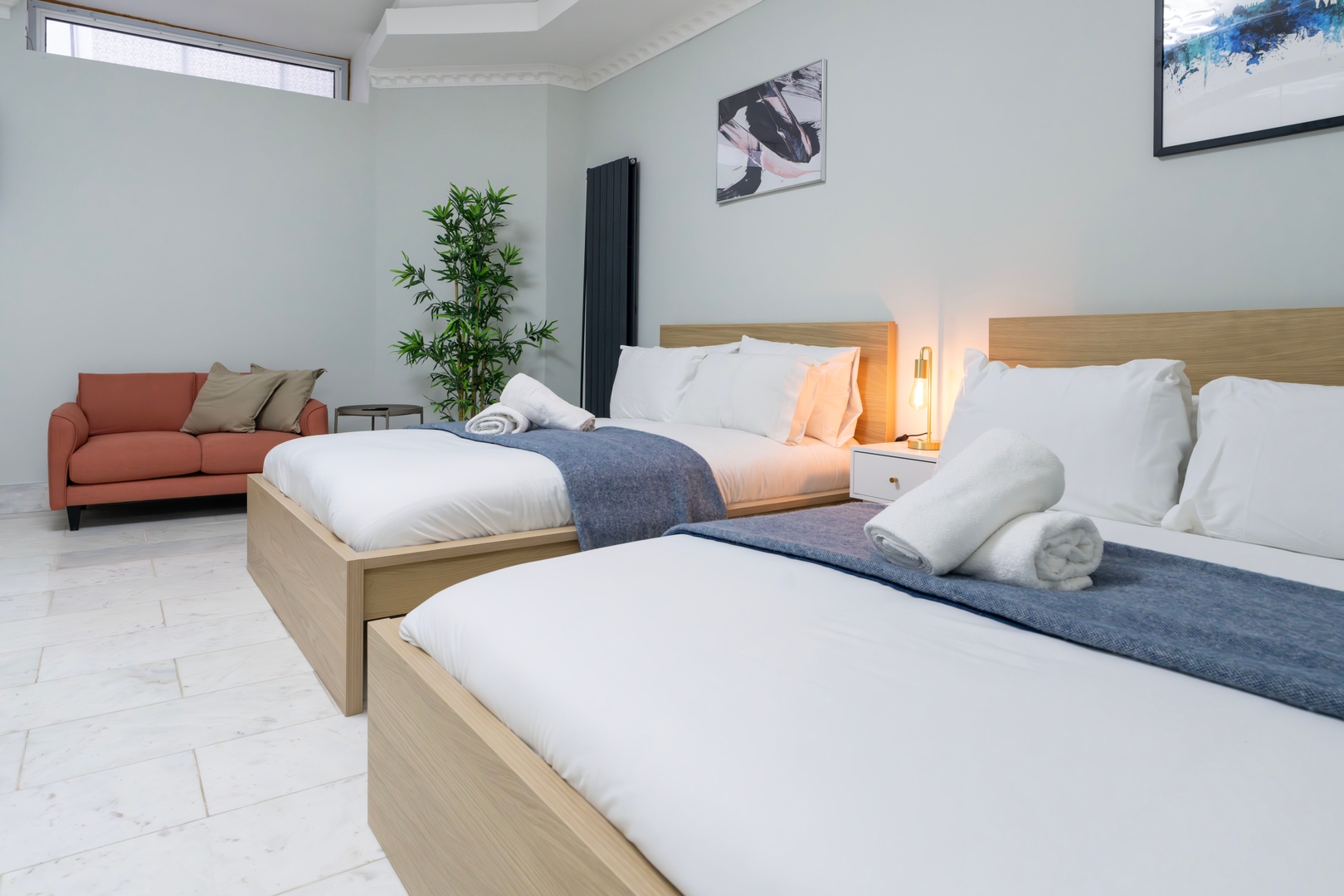 Finchley Road Studios by PrimeCityHosts - S4 13 primecityhosts.com