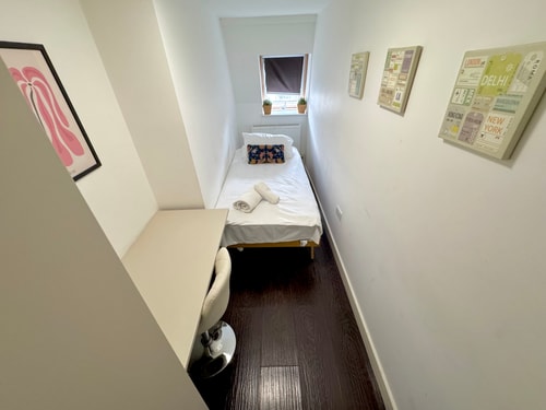Charlotte Street Family Rooms by News Hotel R9 5 primecityhosts.com