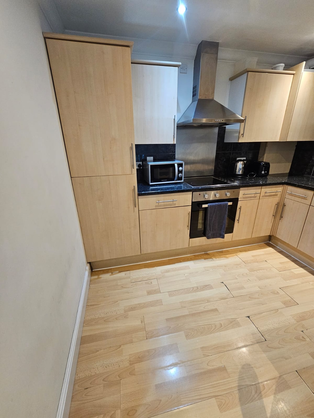 Islington 2 bedroom Apartment by PrimeCityHosts 13 primecityhosts.com