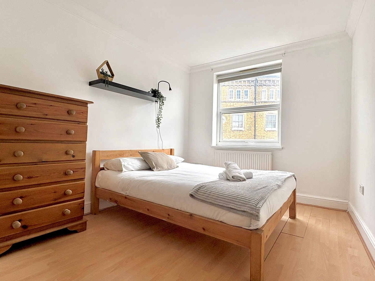 Islington 2 bedroom Apartment by PrimeCityHosts 0 primecityhosts.com