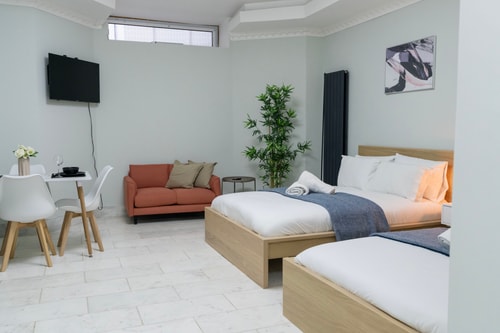 Finchley Road Studios by PrimeCityHosts - S4 5 primecityhosts.com