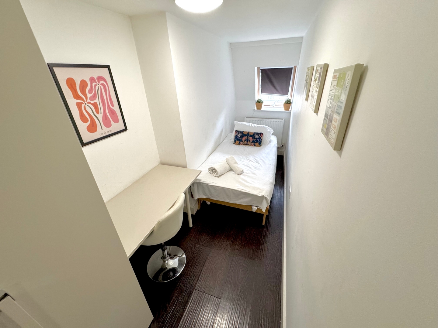 Charlotte Street Family Rooms by News Hotel R9 6 primecityhosts.com