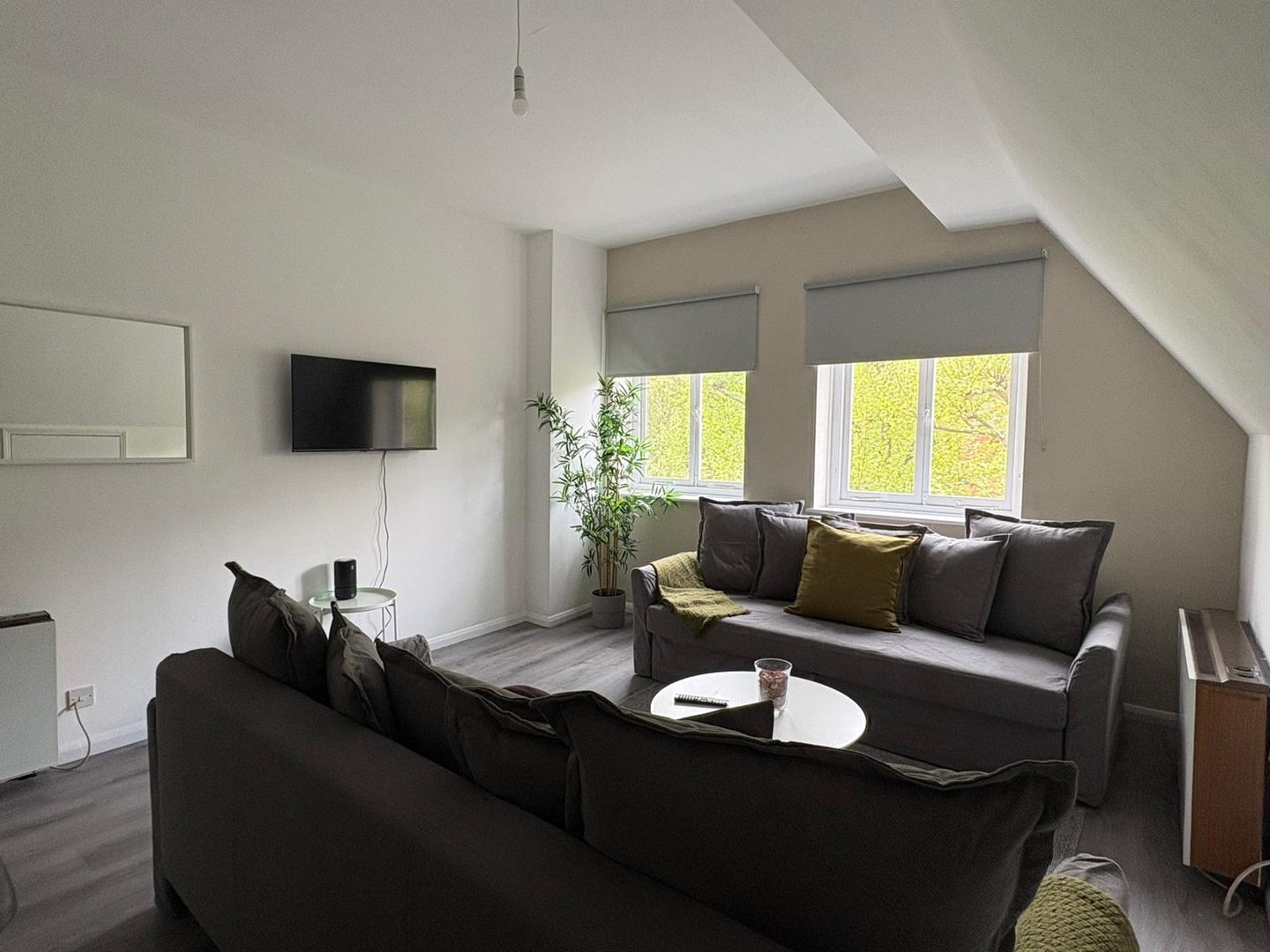 Earl's Court Apartment by PrimeCityHosts 25 primecityhosts.com