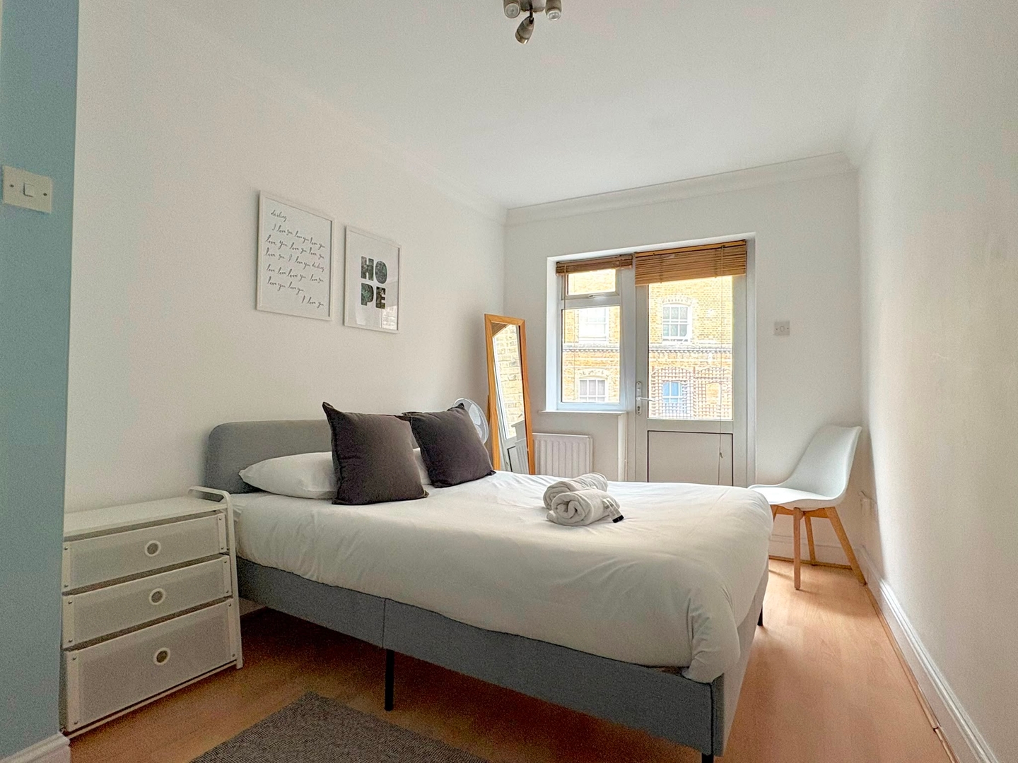 Islington 2 bedroom terrace Apartment by PrimeCityHosts 0 primecityhosts.com