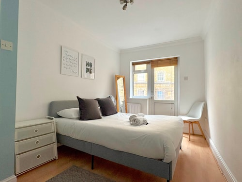 Islington 2 bedroom terrace Apartment by PrimeCityHosts 0 primecityhosts.com