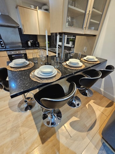 Islington 2 bedroom Apartment by PrimeCityHosts 4 primecityhosts.com