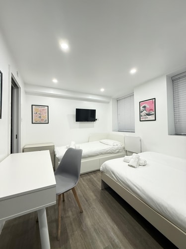 Charlotte Street Family Rooms by News Hotel B3 7 primecityhosts.com