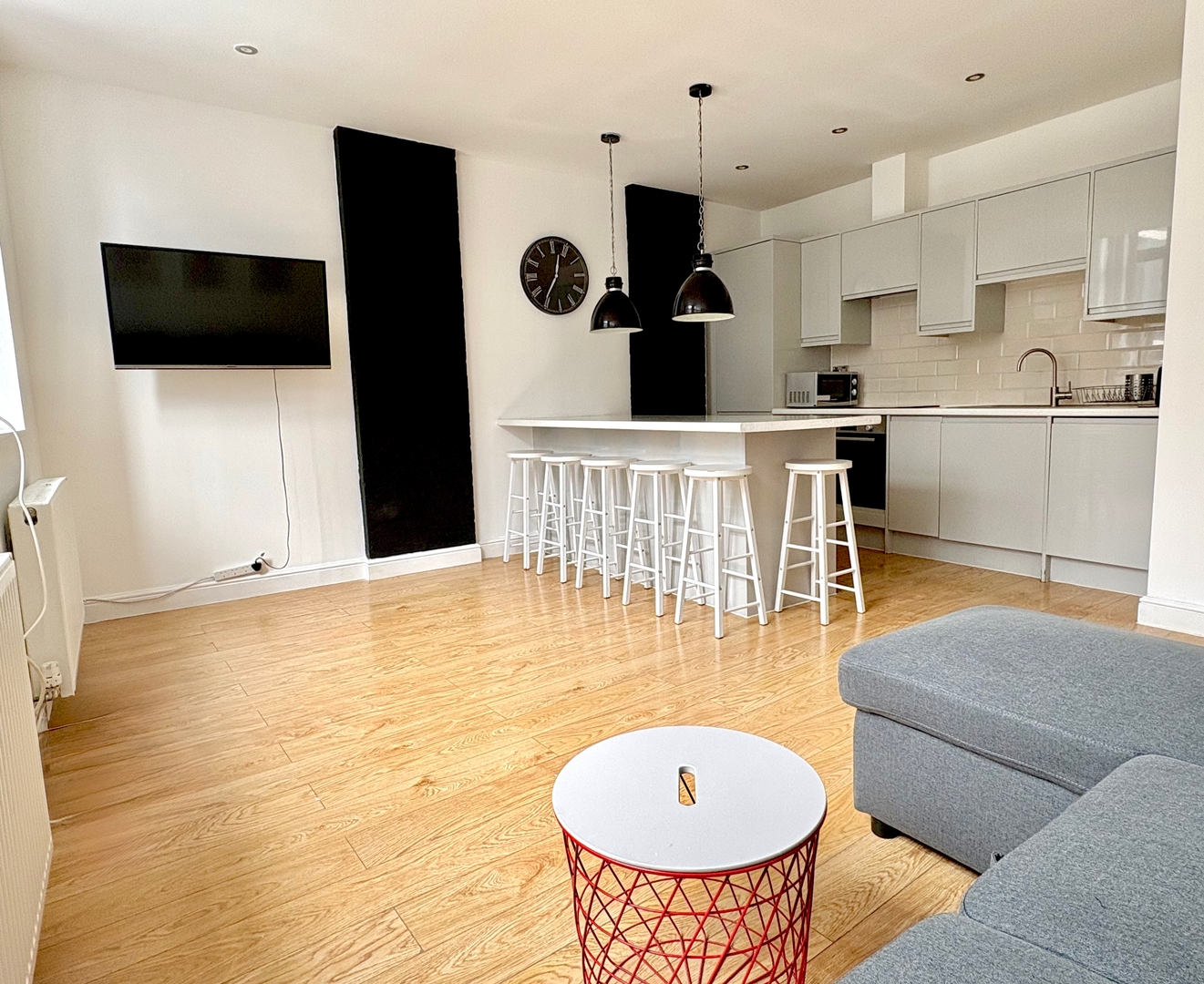 Shoreditch Apartments by PrimeCityHosts F1 14 primecityhosts.com