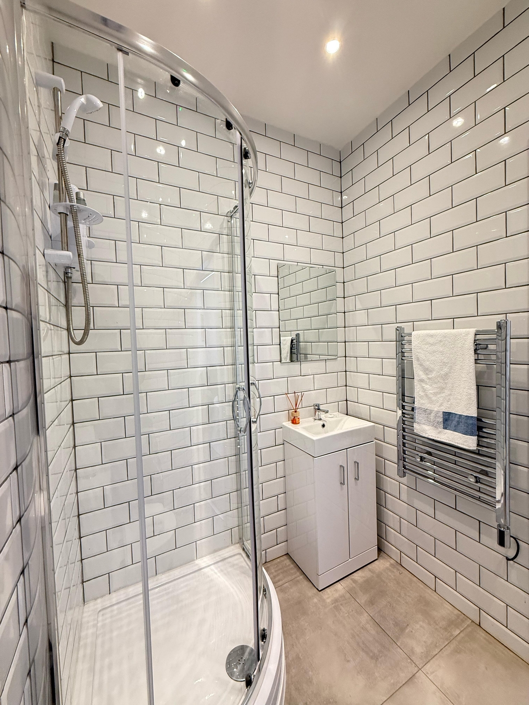 Shoreditch Apartments by PrimeCityHosts F11 25 primecityhosts.com