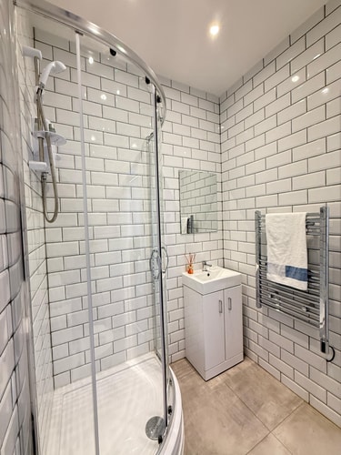 Shoreditch Apartments by PrimeCityHosts F11 25 primecityhosts.com