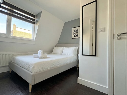 Charlotte Street Rooms by News Hotel R8 1 primecityhosts.com