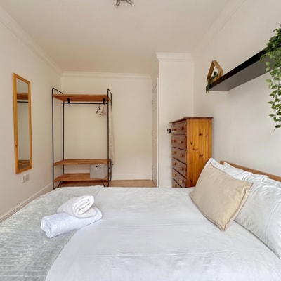 Islington 2 bedroom Apartment by PrimeCityHosts 4 primecityhosts.com